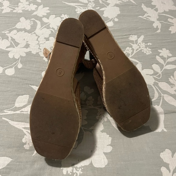 Universal Thread Woven Wedges - Picture 5 of 5